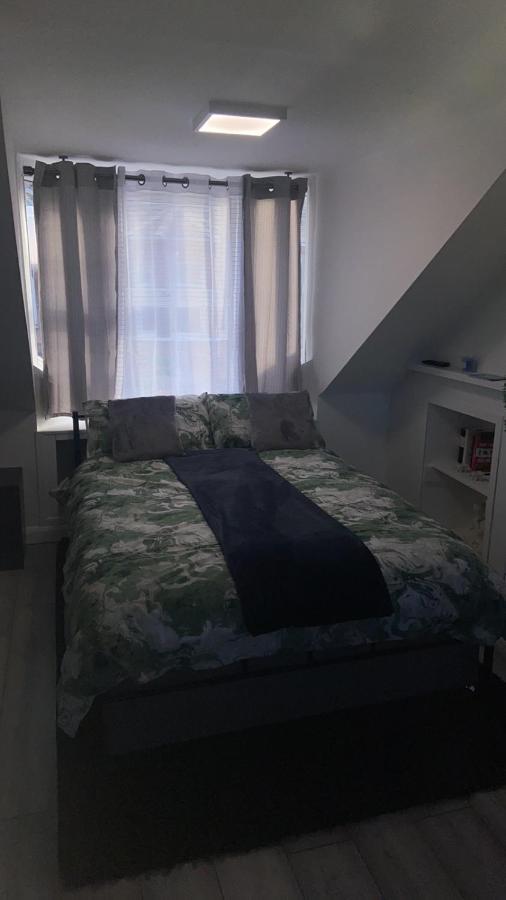 شقة لارغس  في Studio Flat المظهر الخارجي الصورة