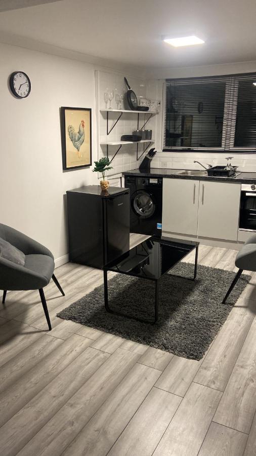 شقة لارغس  في Studio Flat المظهر الخارجي الصورة