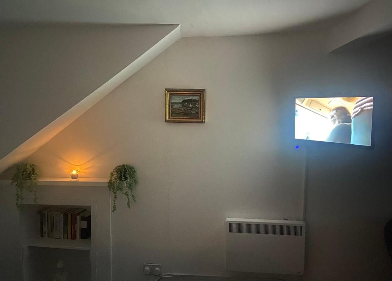 شقة لارغس  في Studio Flat المظهر الخارجي الصورة