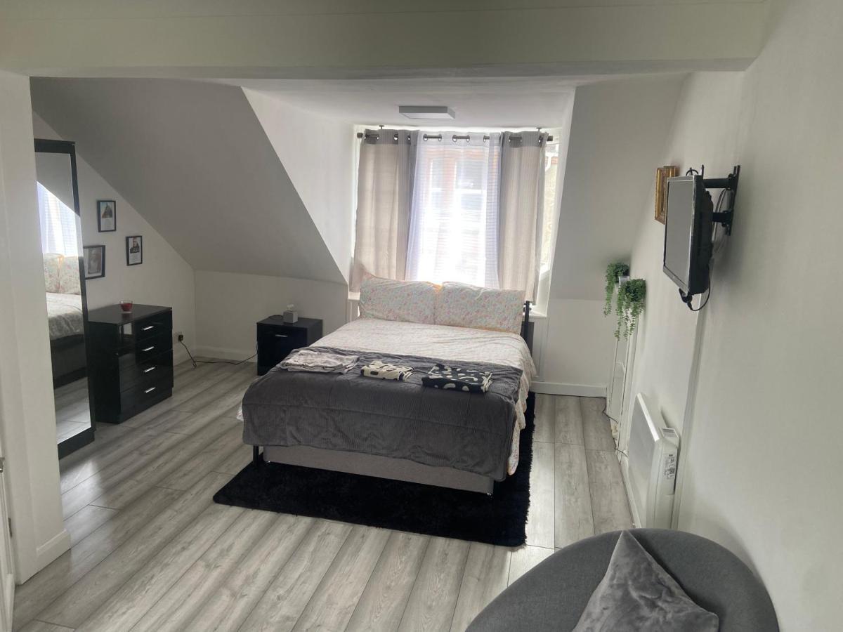شقة لارغس  في Studio Flat المظهر الخارجي الصورة